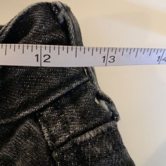 American eagle black denim cut off shorts size 00. Faded color five pockets - Picture 8 of 10